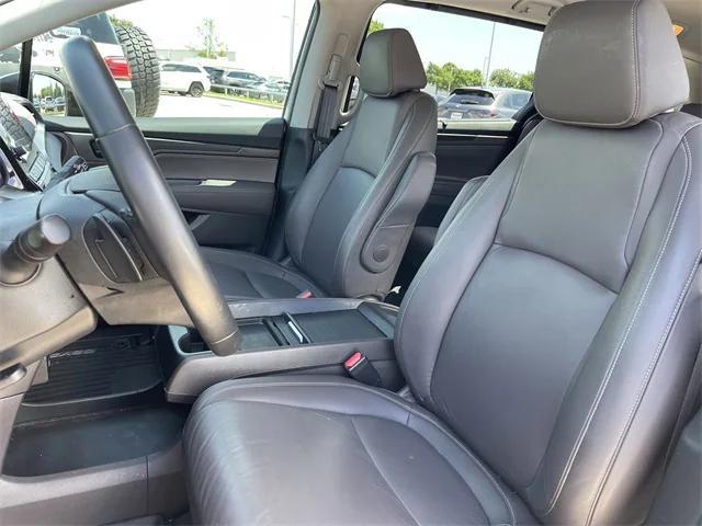 Photo of 2023 Lunar Silver Metallic Honda Odyssey