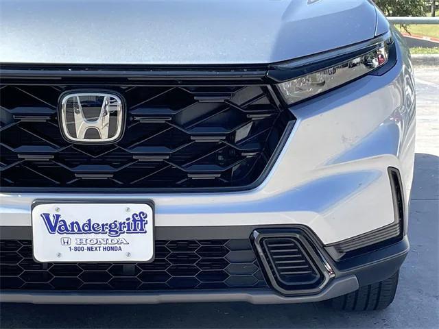 Photo of 2025 Solar Silver Honda CR-V Hybrid