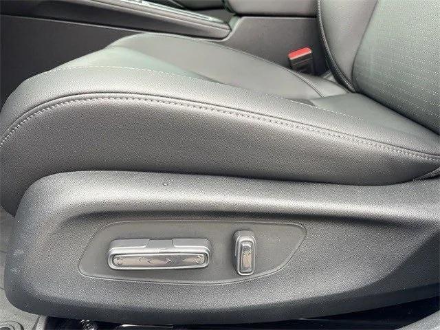 Photo of 2025 Sand Dune Pearl Honda Civic Hybrid