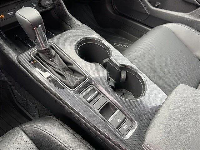 Photo of 2025 Sand Dune Pearl Honda Civic Hybrid