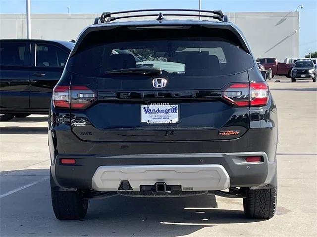 Photo of 2025 Platinum White Pearl Honda Pilot