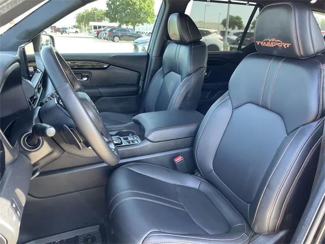 Photo of 2025 Platinum White Pearl Honda Pilot