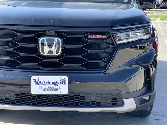 Photo of 2025 Platinum White Pearl Honda Pilot