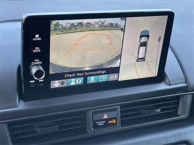 Photo of 2025 Platinum White Pearl Honda Pilot