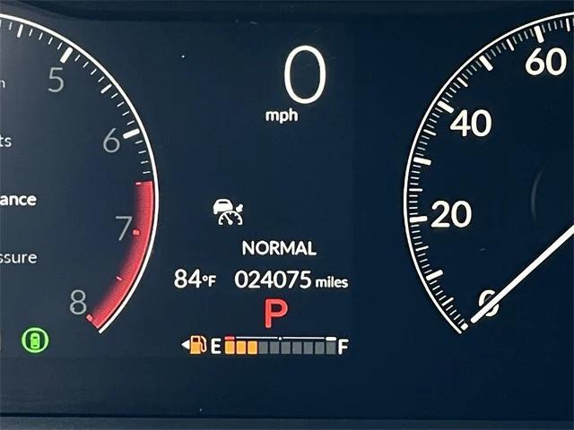 Photo of 2025 Platinum White Pearl Honda Pilot