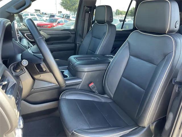 Photo of 2023 Midnight Blue Metallic GMC Yukon