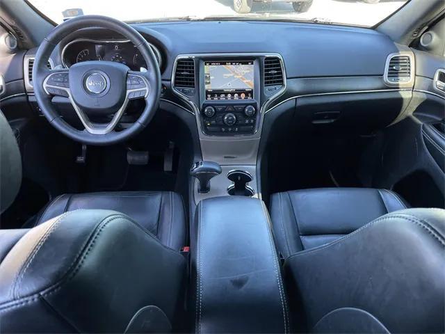 Photo of 2015 Brilliant Black Crystal Pearlcoat Jeep Grand Cherokee