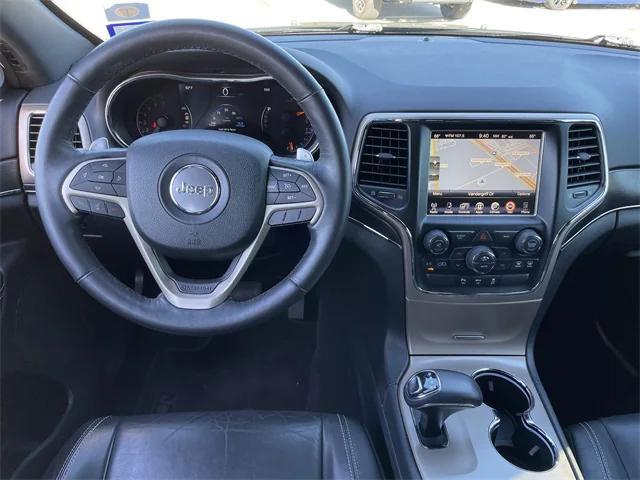 Photo of 2015 Brilliant Black Crystal Pearlcoat Jeep Grand Cherokee