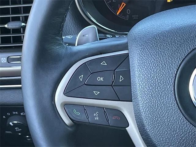 Photo of 2015 Brilliant Black Crystal Pearlcoat Jeep Grand Cherokee