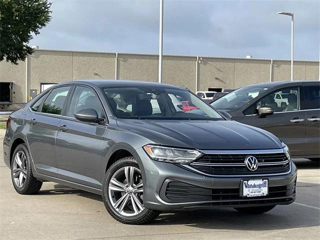 Photo of 2023 Platinum Gray Volkswagen Jetta
