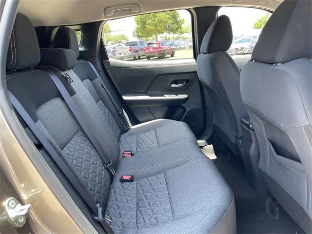 Photo of 2025 Canyon Bronze Nissan Kicks
