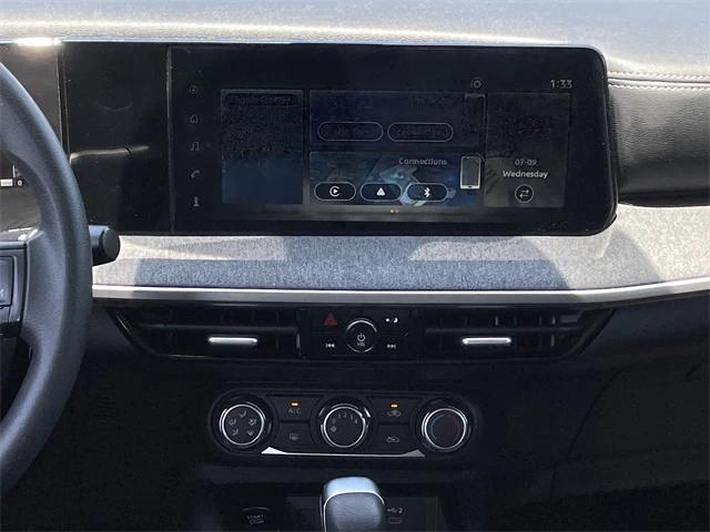 Photo of 2025 Canyon Bronze Nissan Kicks