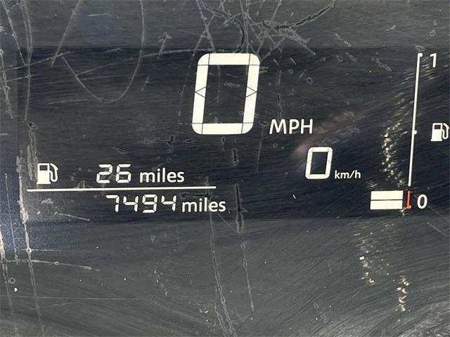Photo of 2025 Canyon Bronze Nissan Kicks