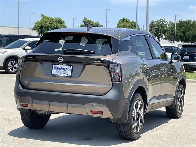 Photo of 2025 Canyon Bronze Nissan Kicks