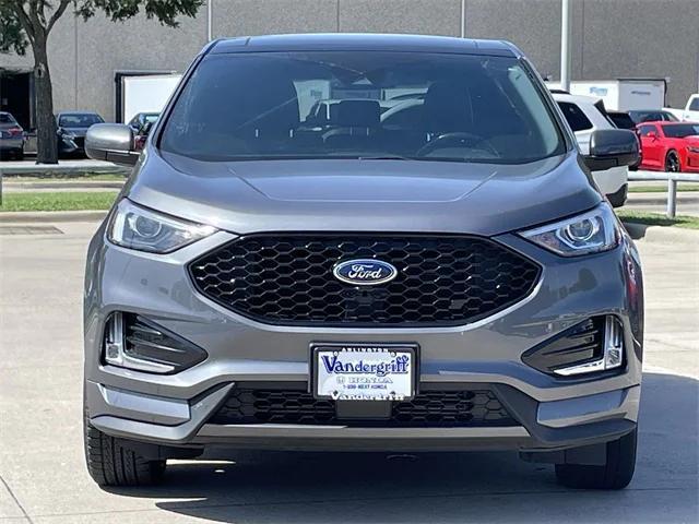 Photo of 2022 Carbonized Gray Ford Edge