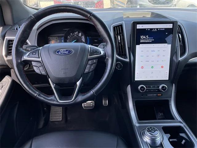 Photo of 2022 Carbonized Gray Ford Edge