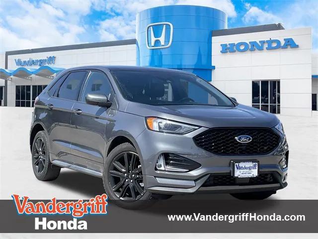 Photo of 2022 Carbonized Gray Ford Edge