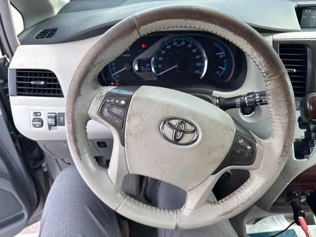 Photo of 2013 Silver Sky Toyota Sienna