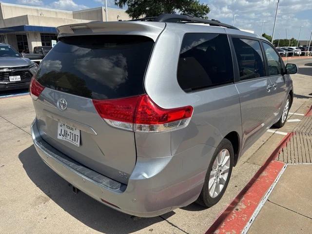 Photo of 2013 Silver Sky Toyota Sienna