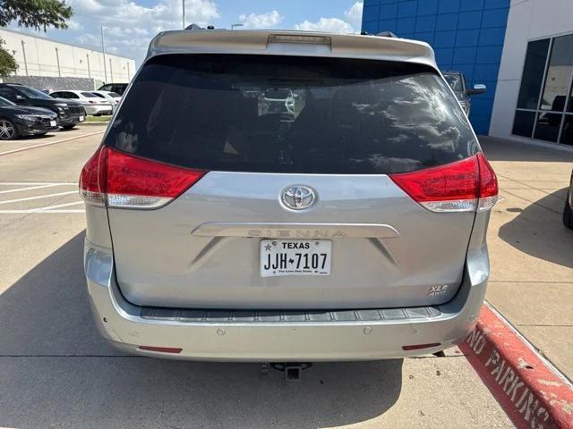 Photo of 2013 Silver Sky Toyota Sienna