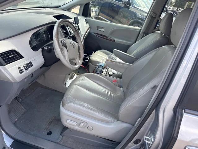 Photo of 2013 Silver Sky Toyota Sienna