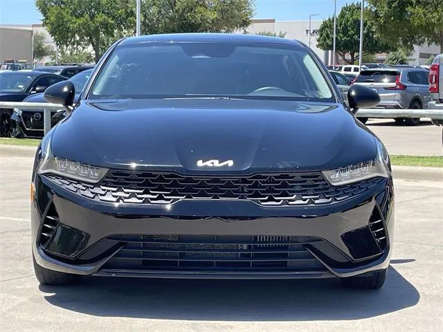 Photo of 2024 Ebony Black Kia K5