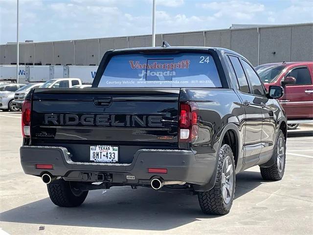 Photo of 2025 Crystal Black Pearl Honda Ridgeline