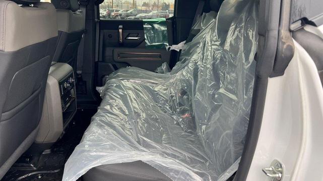 Photo of 2025 Interstellar White GMC HUMMER EV SUV