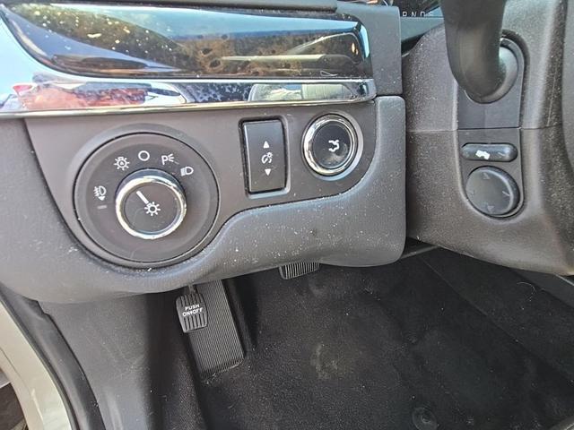 Photo of 2015 Platinum Dune Tri-Coat Lincoln MKS