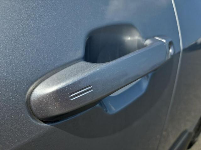 Photo of 2024 Ice Silver Metallic Subaru Forester