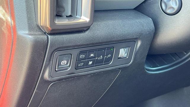Photo of 2025 Solar Orange GMC HUMMER EV Pickup