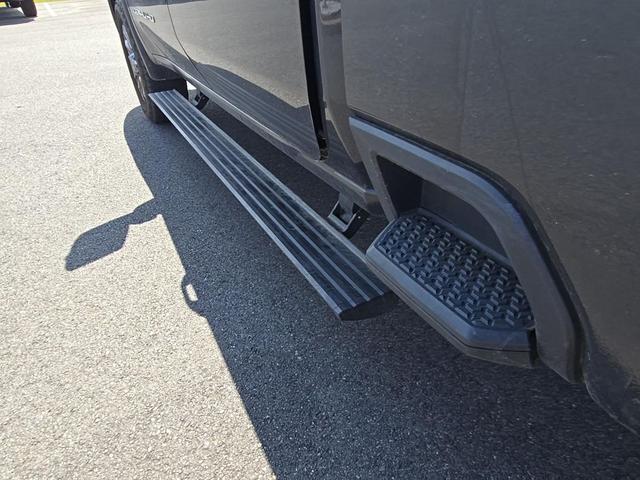 Photo of 2023 Hunter Metallic GMC Sierra 2500