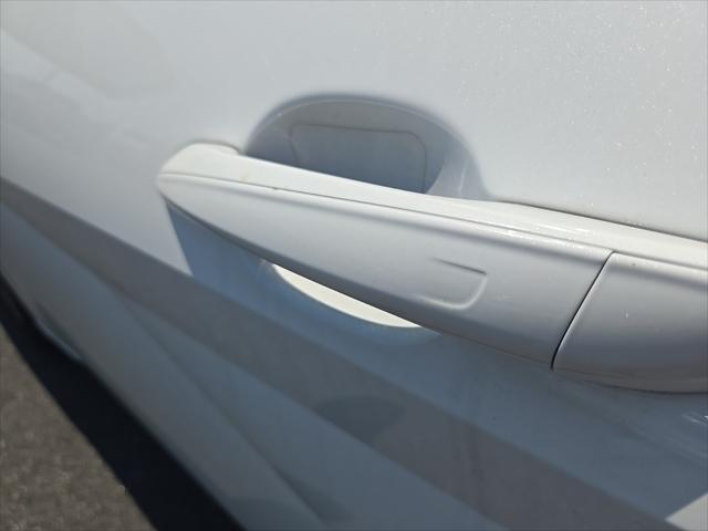 Photo of 2024 Serenity White Hyundai ELANTRA