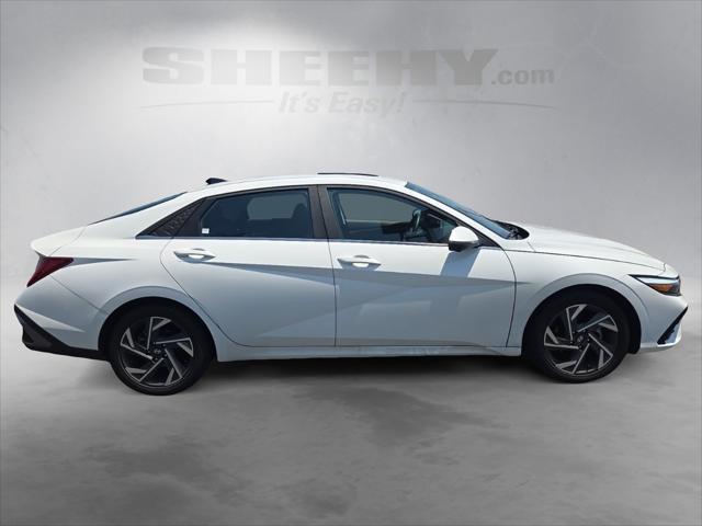 Photo of 2024 Serenity White Hyundai ELANTRA