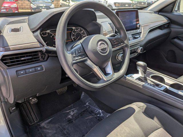 Photo of 2023 Brilliant Silver Metallic Nissan Altima