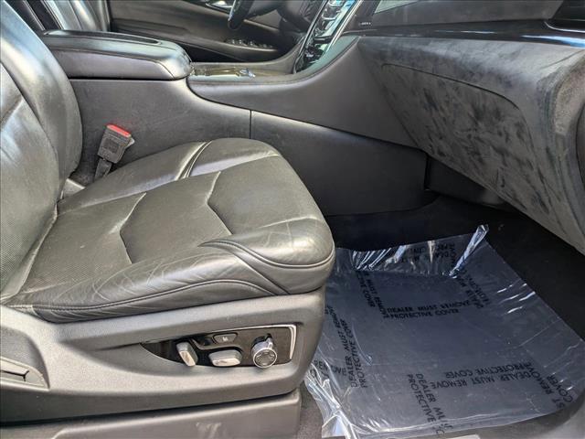Photo of 2018 Crystal White Tricoat Cadillac Escalade