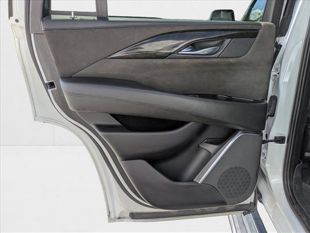 Photo of 2018 Crystal White Tricoat Cadillac Escalade