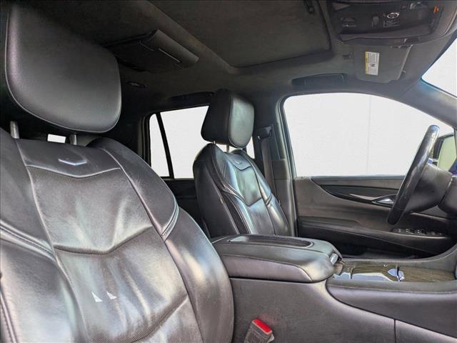 Photo of 2018 Crystal White Tricoat Cadillac Escalade