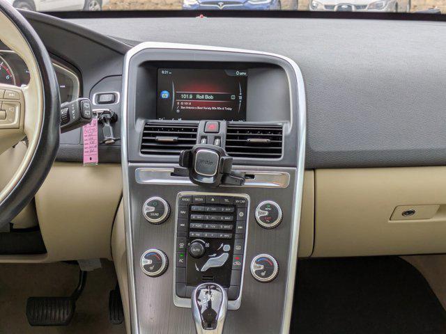 Photo of 2015 Power Blue Metallic Volvo XC60