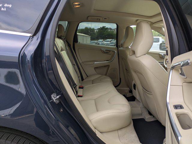 Photo of 2015 Power Blue Metallic Volvo XC60