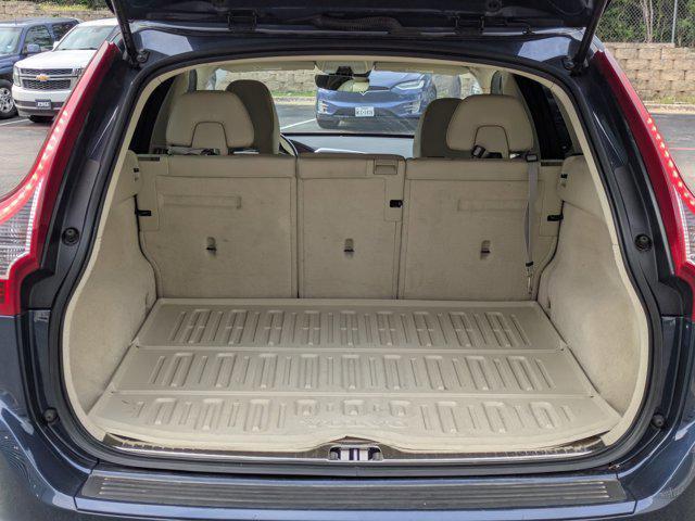Photo of 2015 Power Blue Metallic Volvo XC60