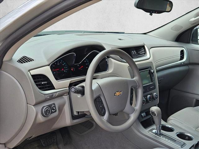Photo of 2014 Silver Ice Metallic Chevrolet Traverse