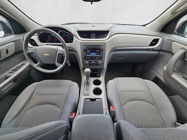 Photo of 2014 Silver Ice Metallic Chevrolet Traverse