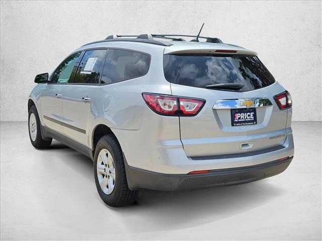 Photo of 2014 Silver Ice Metallic Chevrolet Traverse