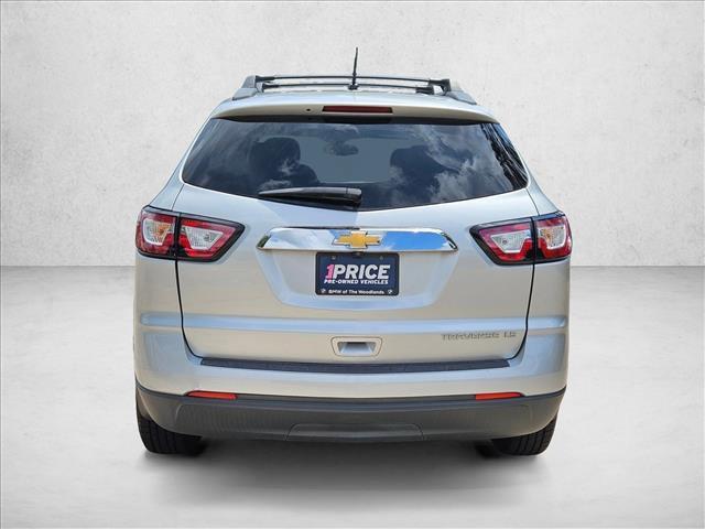 Photo of 2014 Silver Ice Metallic Chevrolet Traverse