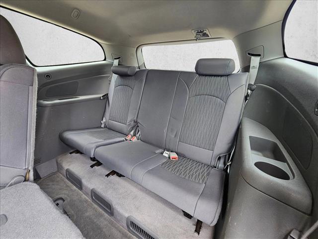 Photo of 2014 Silver Ice Metallic Chevrolet Traverse
