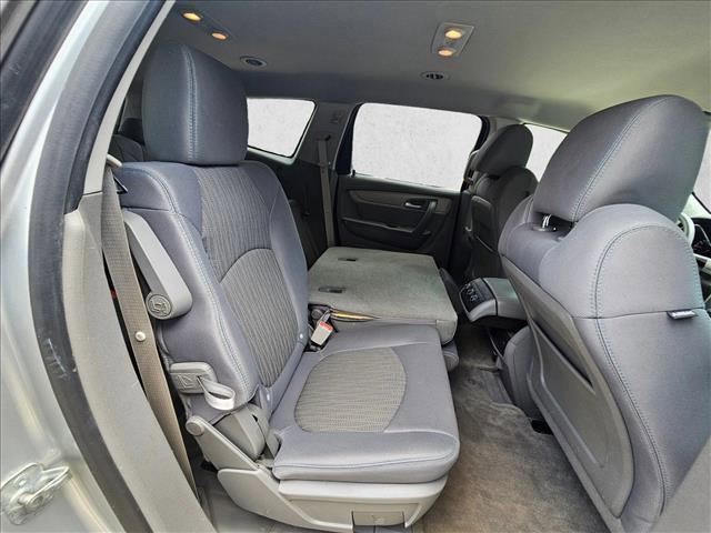 Photo of 2014 Silver Ice Metallic Chevrolet Traverse