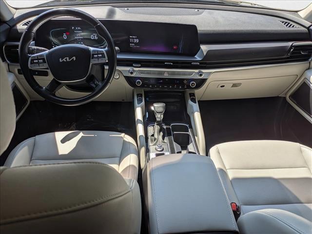 Photo of 2023 Ebony Black Kia Telluride