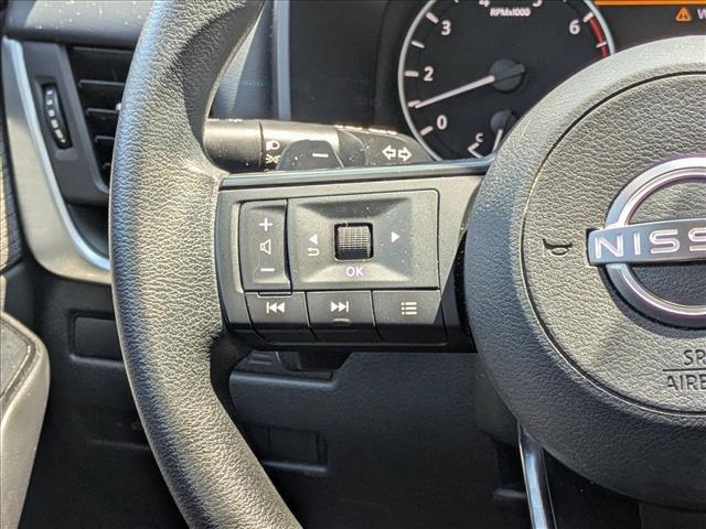 Photo of 2023 Glacier White Nissan Rogue