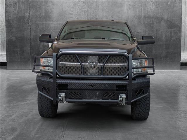 Photo of 2016 Brilliant Black Crystal Pearlcoat RAM 2500